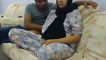 A Group Sex Orgy With A Bangladeshi Randi And Two Others