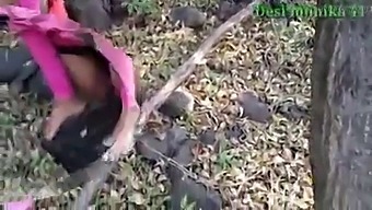 Indian Girlfriend Has Sex In The Wilderness