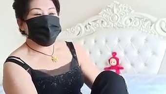 Mature Asian Woman Craving Sexual Connection