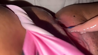 Exclusive Video Of A Woman Reaching Orgasm Through Fingering