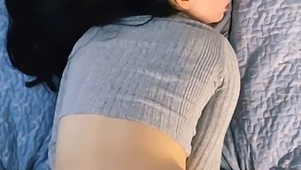 I Keep Having Orgasms And Can'T Hold Back From Penetrating (With My Mouth)